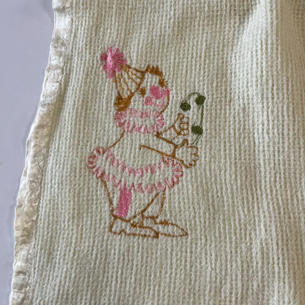 Vtg Waffle Weave Baby Blanket Satin Trim Embroidered Clown Cream Yellow 37x22
